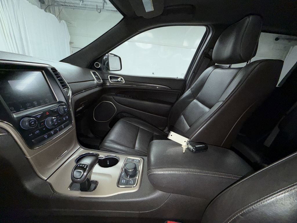 Used 2014 Jeep Grand Cherokee Summit AWD/4WD image 23