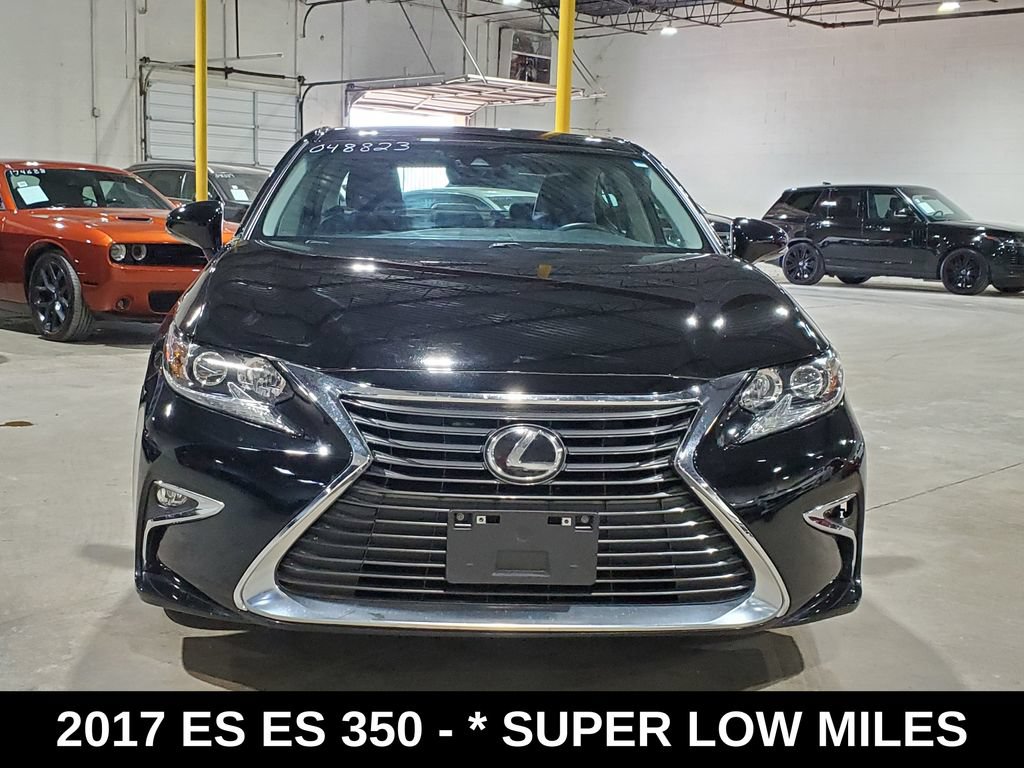 Used 2017 Lexus ES 350 w/ Accessory Package FWD image 2
