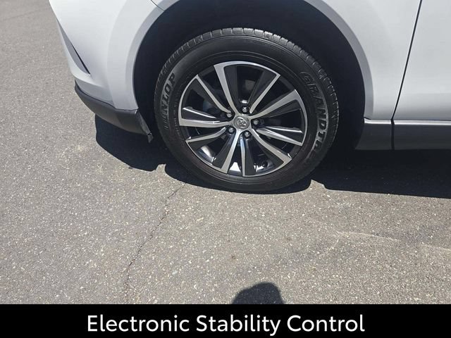 Used 2024 Toyota Venza LE AWD/4WD image 8
