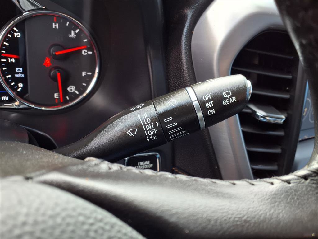 Used 2022 GMC Acadia AT4 w/ Technology Package image 16