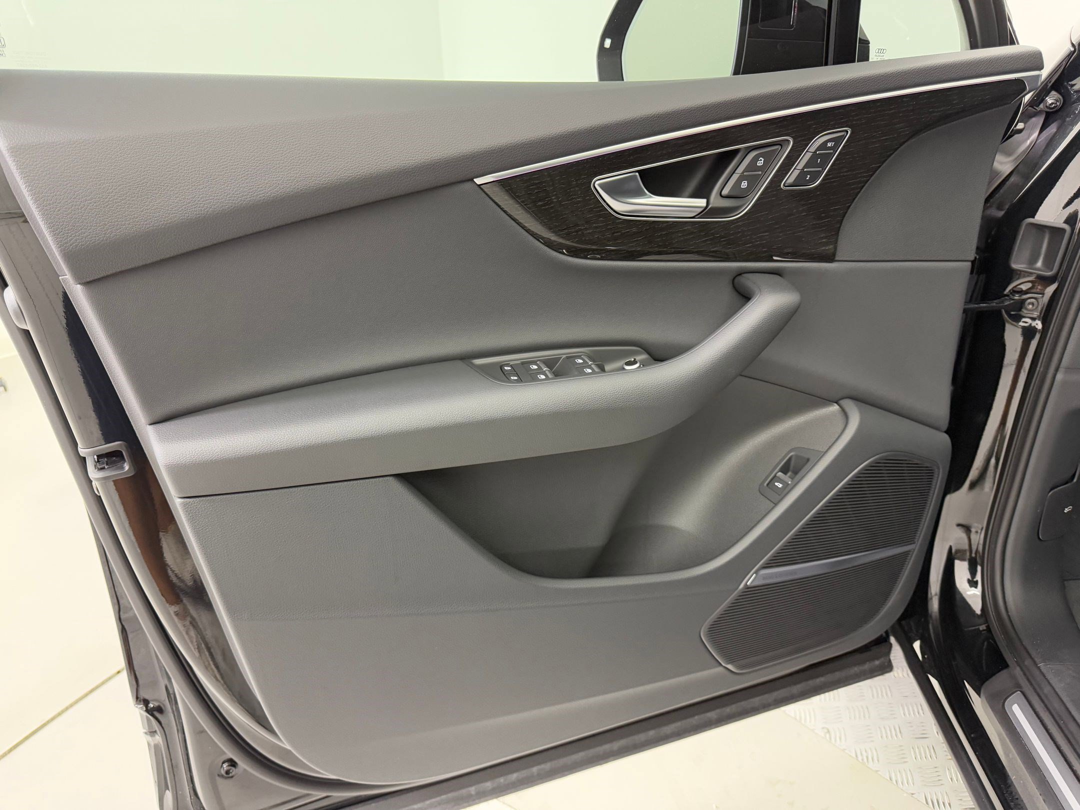 New 2026 Audi Q7 2.0T Premium image 23