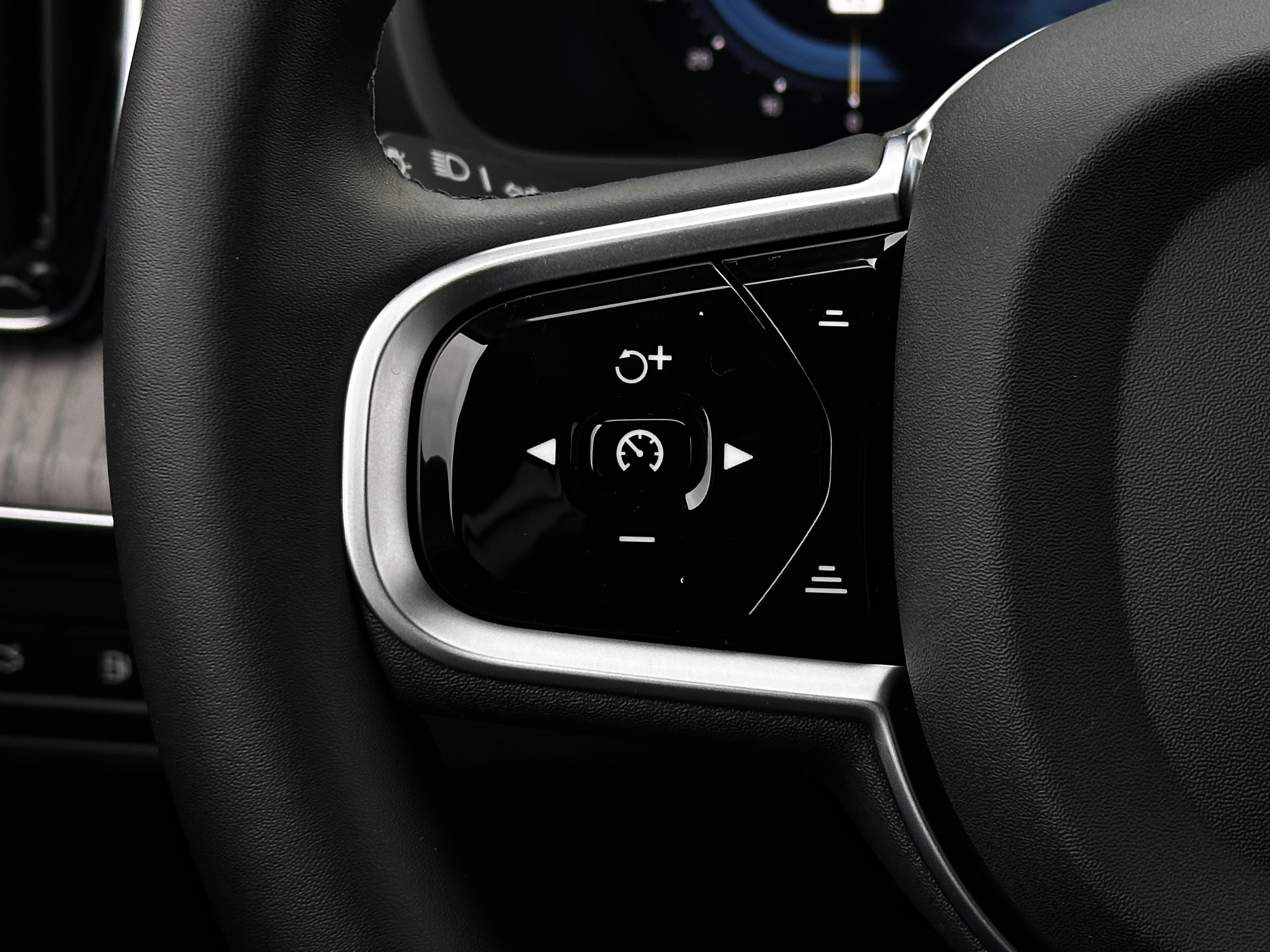 Used 2025 Volvo XC90 T8 Ultra image 19