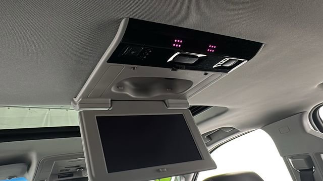 Used 2019 Chevrolet Suburban Premier image 41