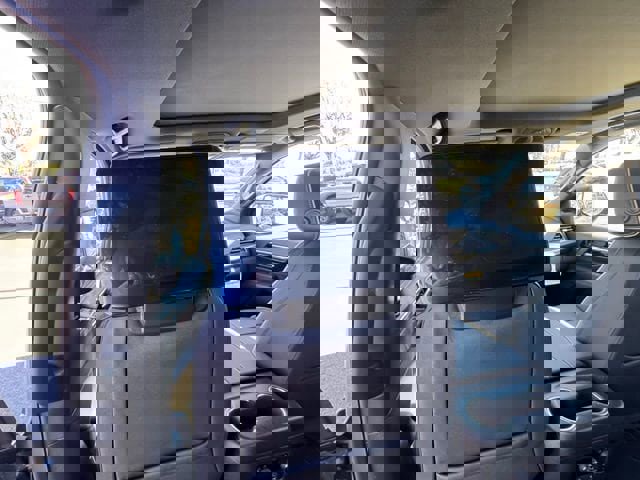 New 2026 Chevrolet Suburban Premier image 14