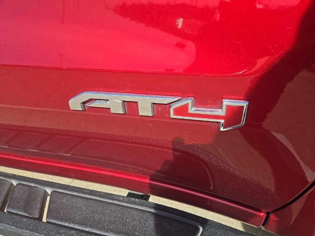 Used 2024 GMC Sierra 1500 AT4 w/ Technology Package image 11