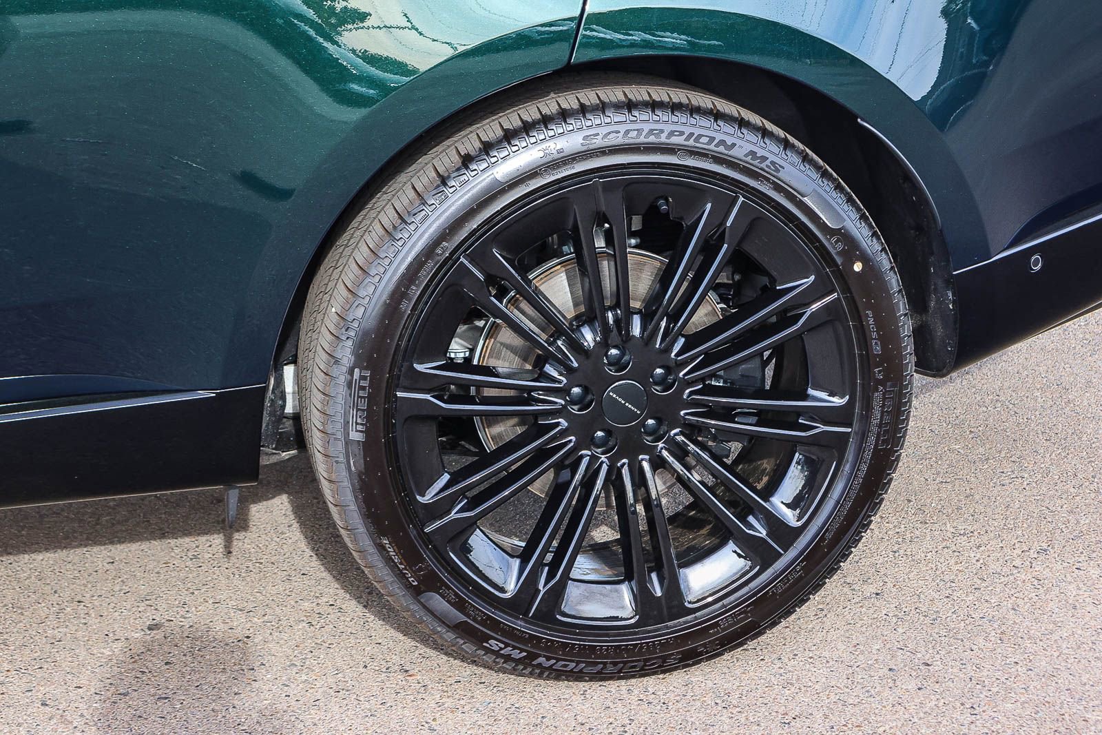 New 2026 Land Rover Range Rover SE image 10