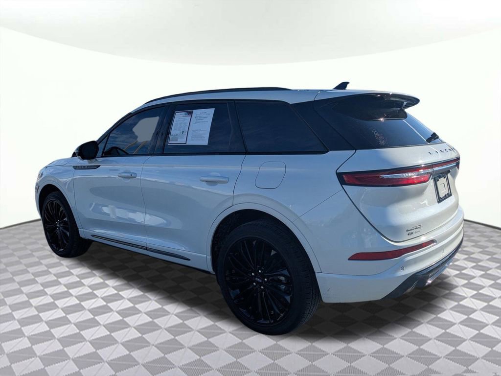 Used 2025 Lincoln Corsair Reserve w/ Jet Appearance Package image 5