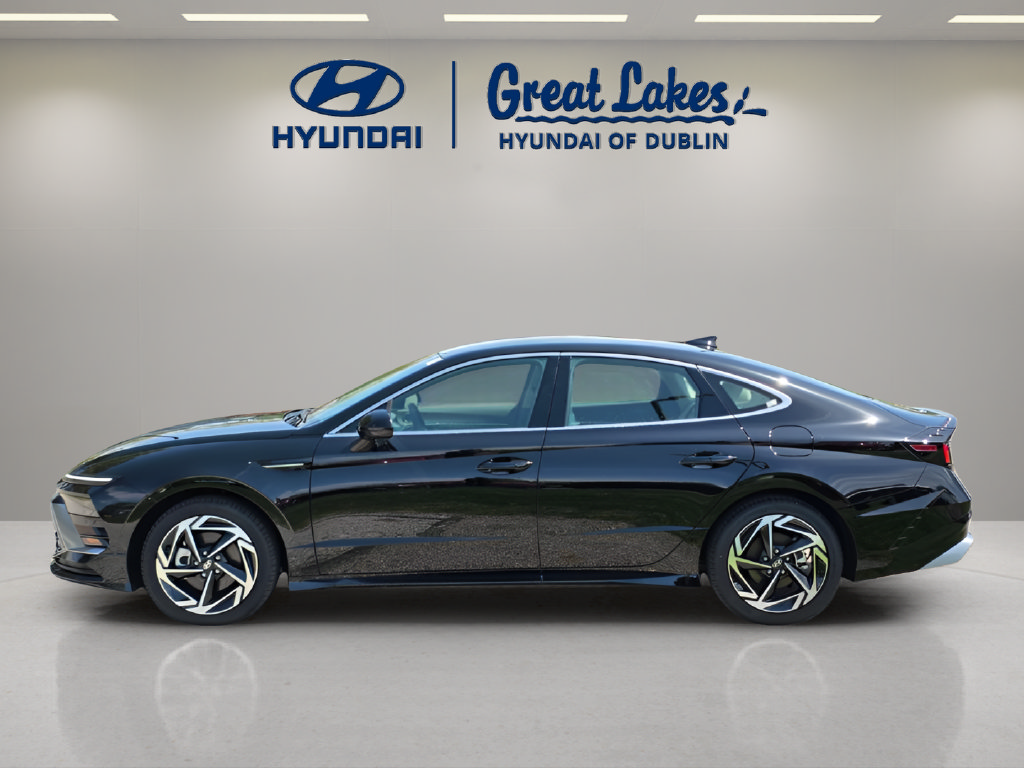 New 2026 Hyundai Sonata SEL FWD image 2