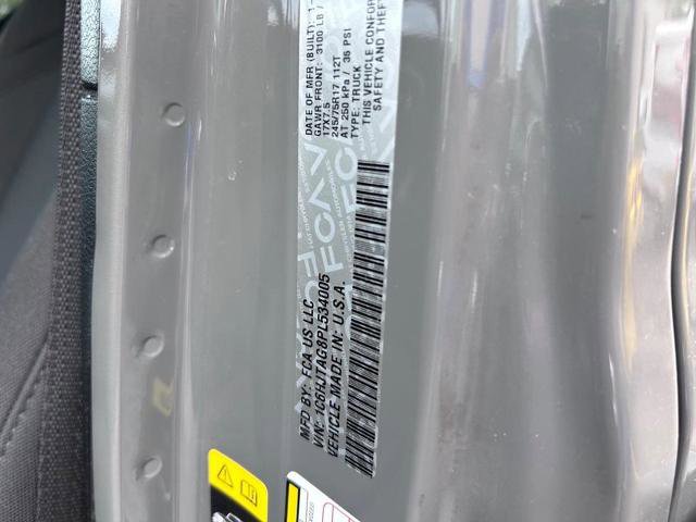 Used 2023 Jeep Gladiator Sport image 22