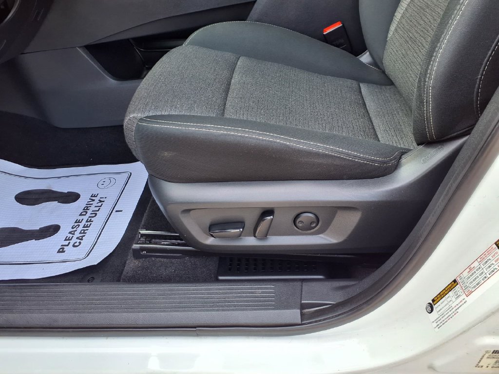 Used 2022 Nissan Rogue SV FWD image 15