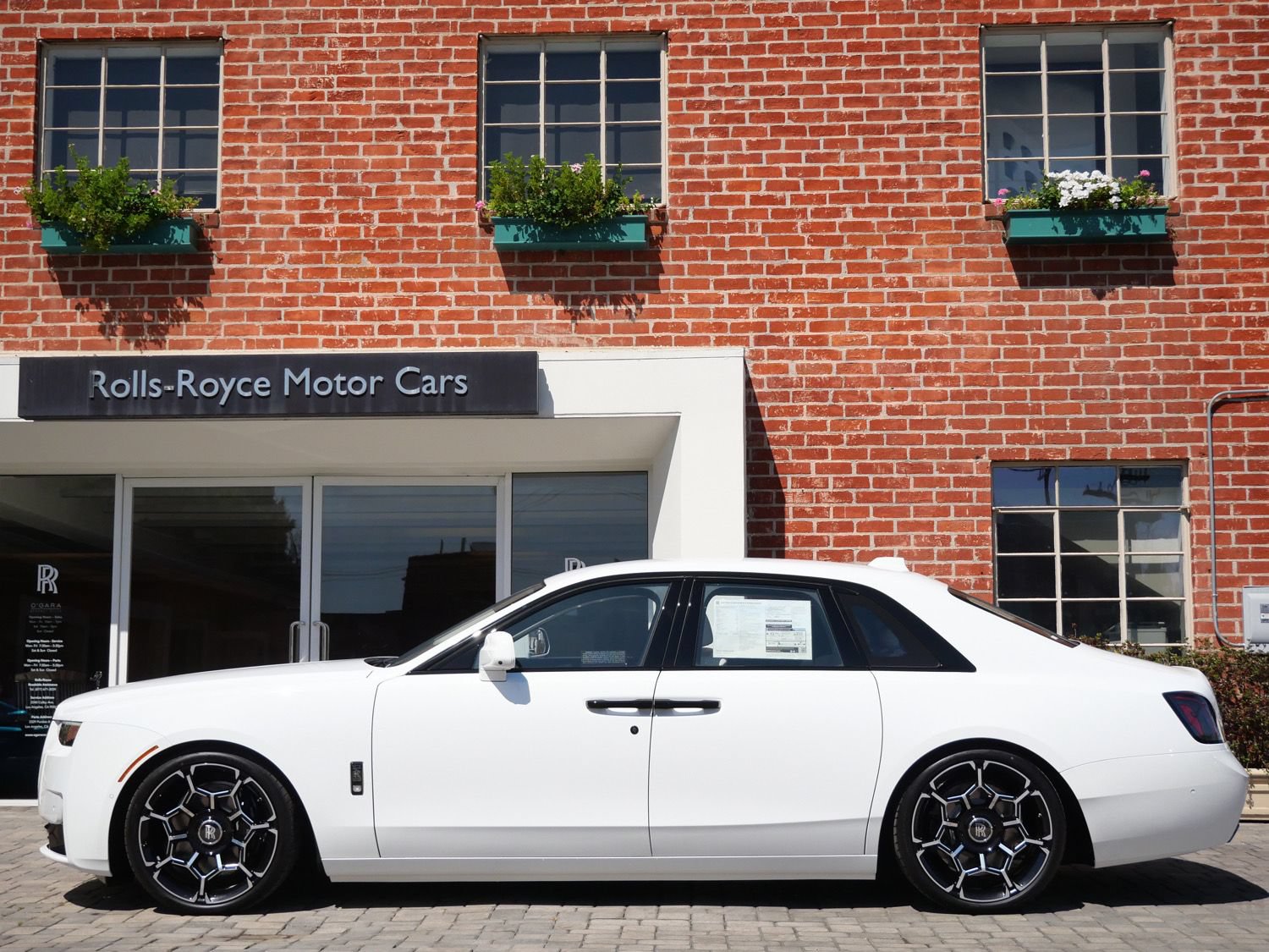 New 2027 Rolls-Royce Ghost Black Badge AWD/4WD image 3