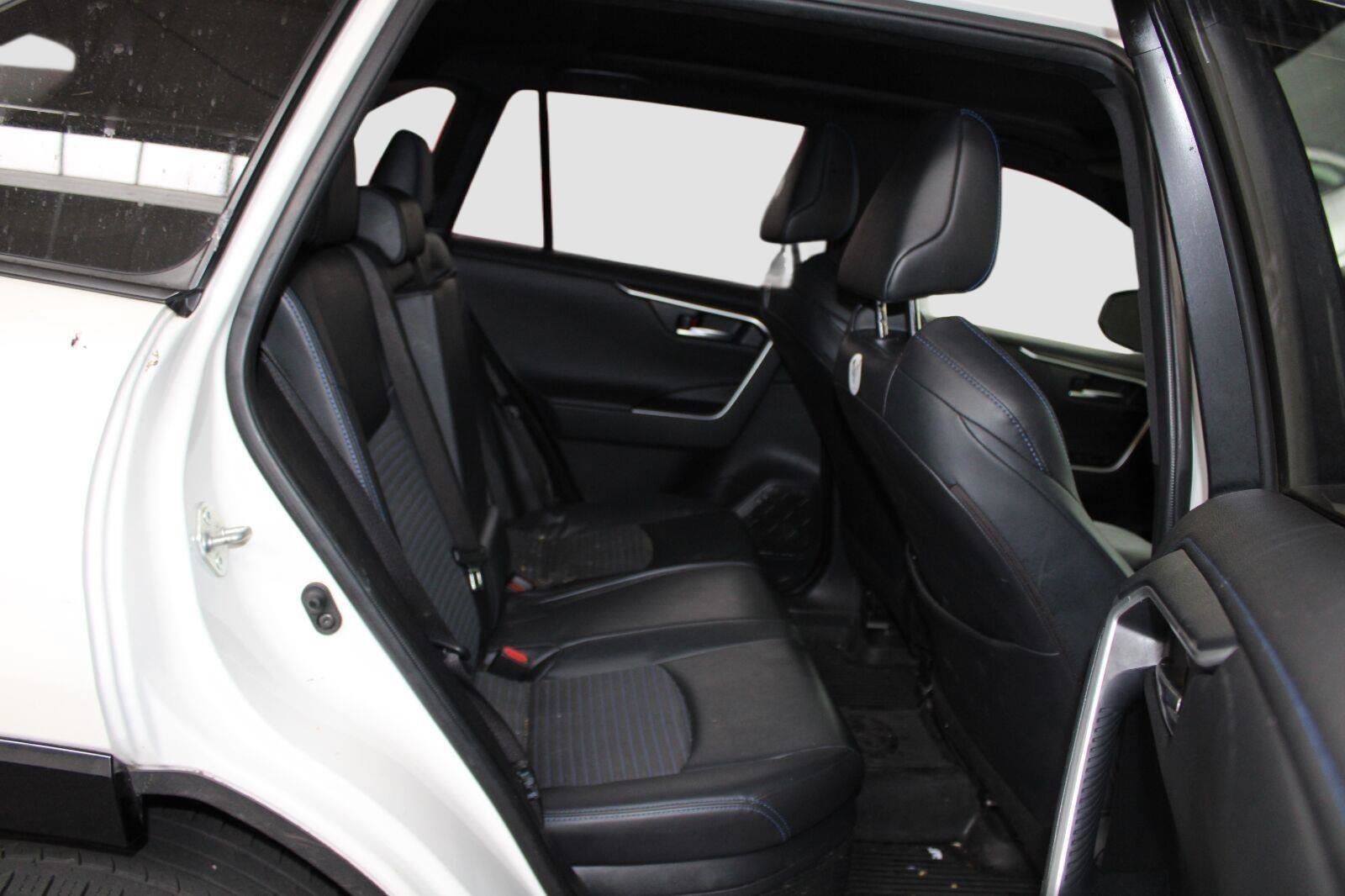 Used 2020 Toyota RAV4 XSE AWD/4WD image 19