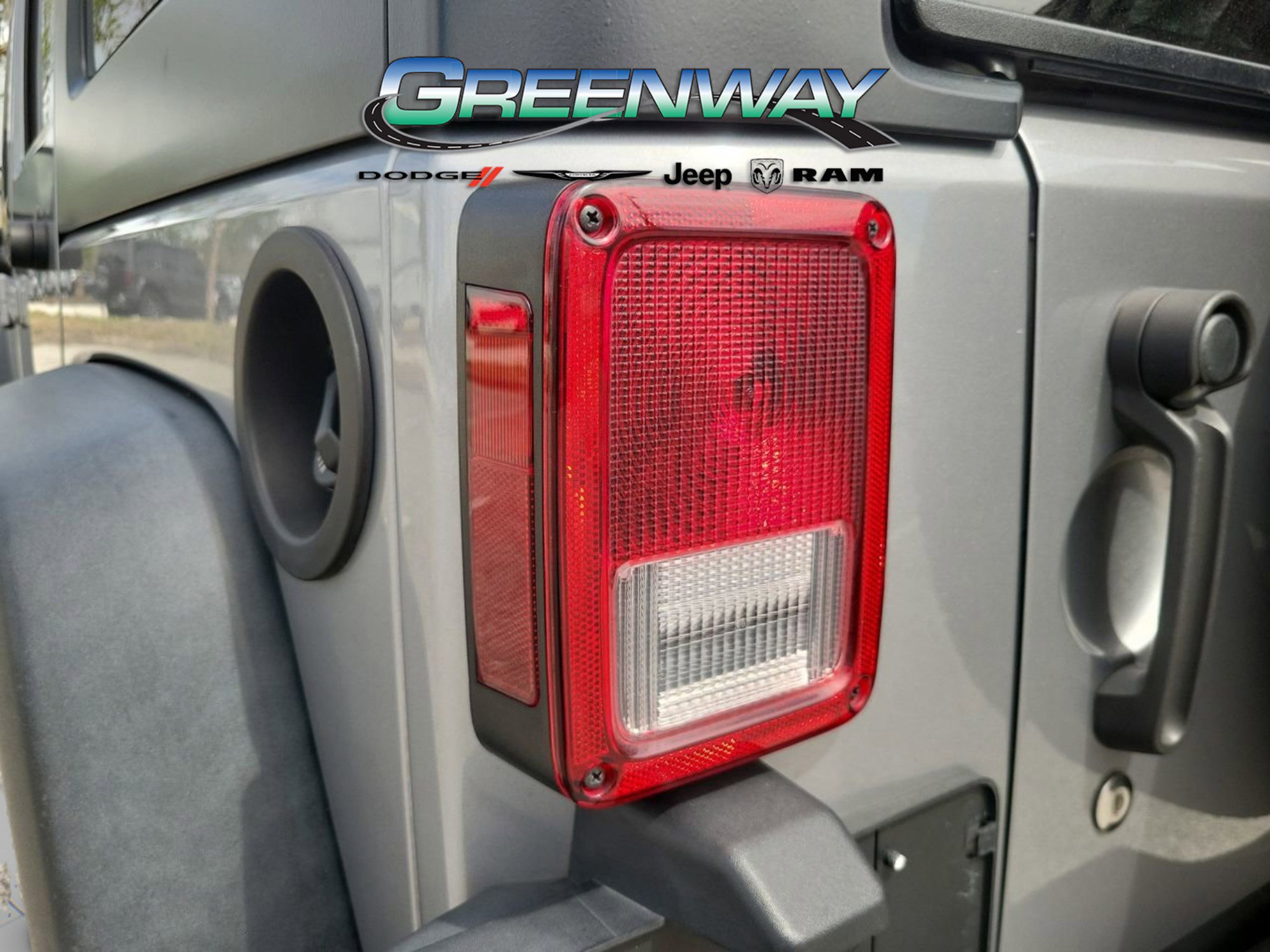 Used 2017 Jeep Wrangler Unlimited Sport w/ Connectivity Group AWD/4WD image 7