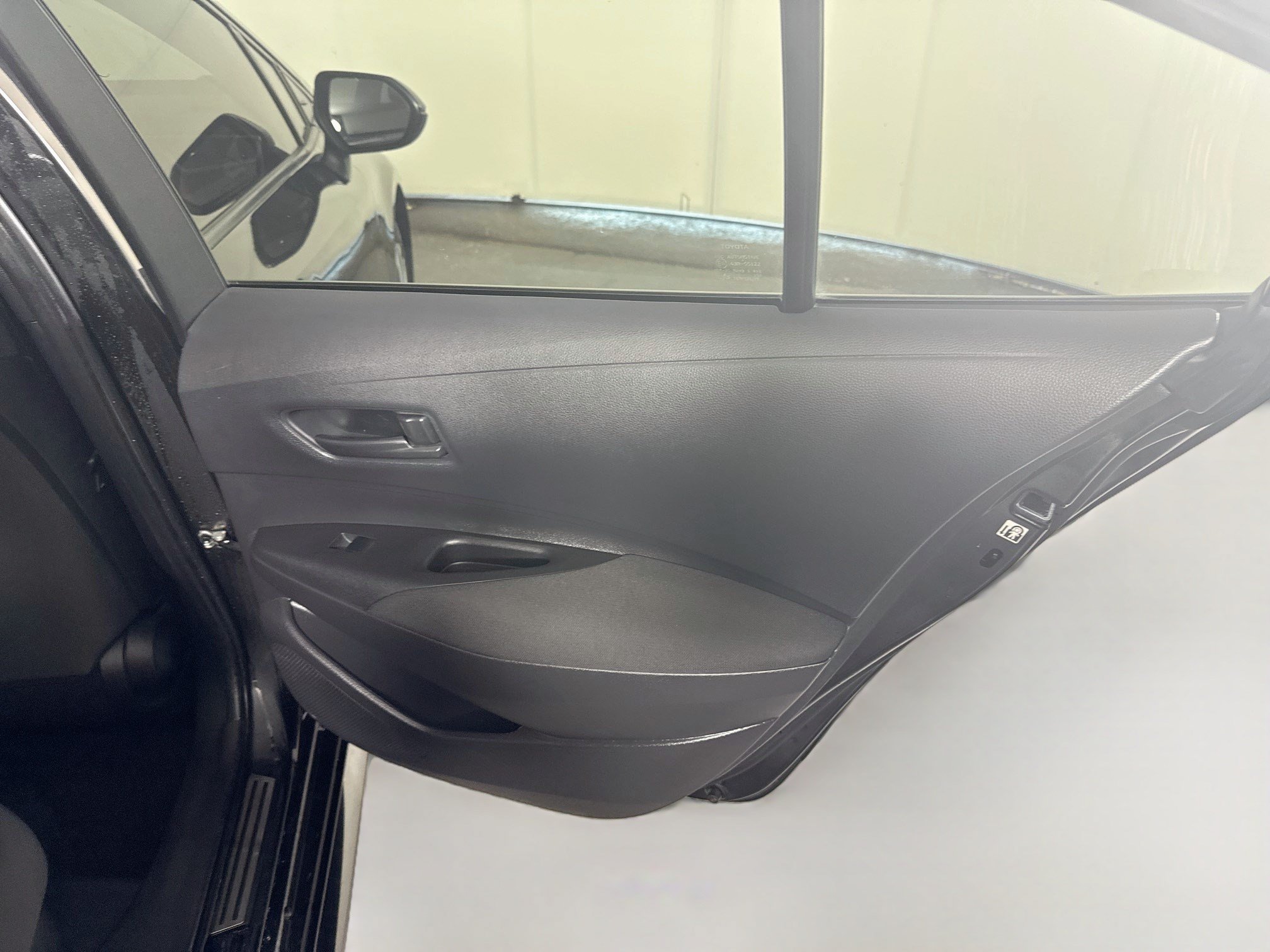 Used 2022 Toyota Corolla LE FWD image 28