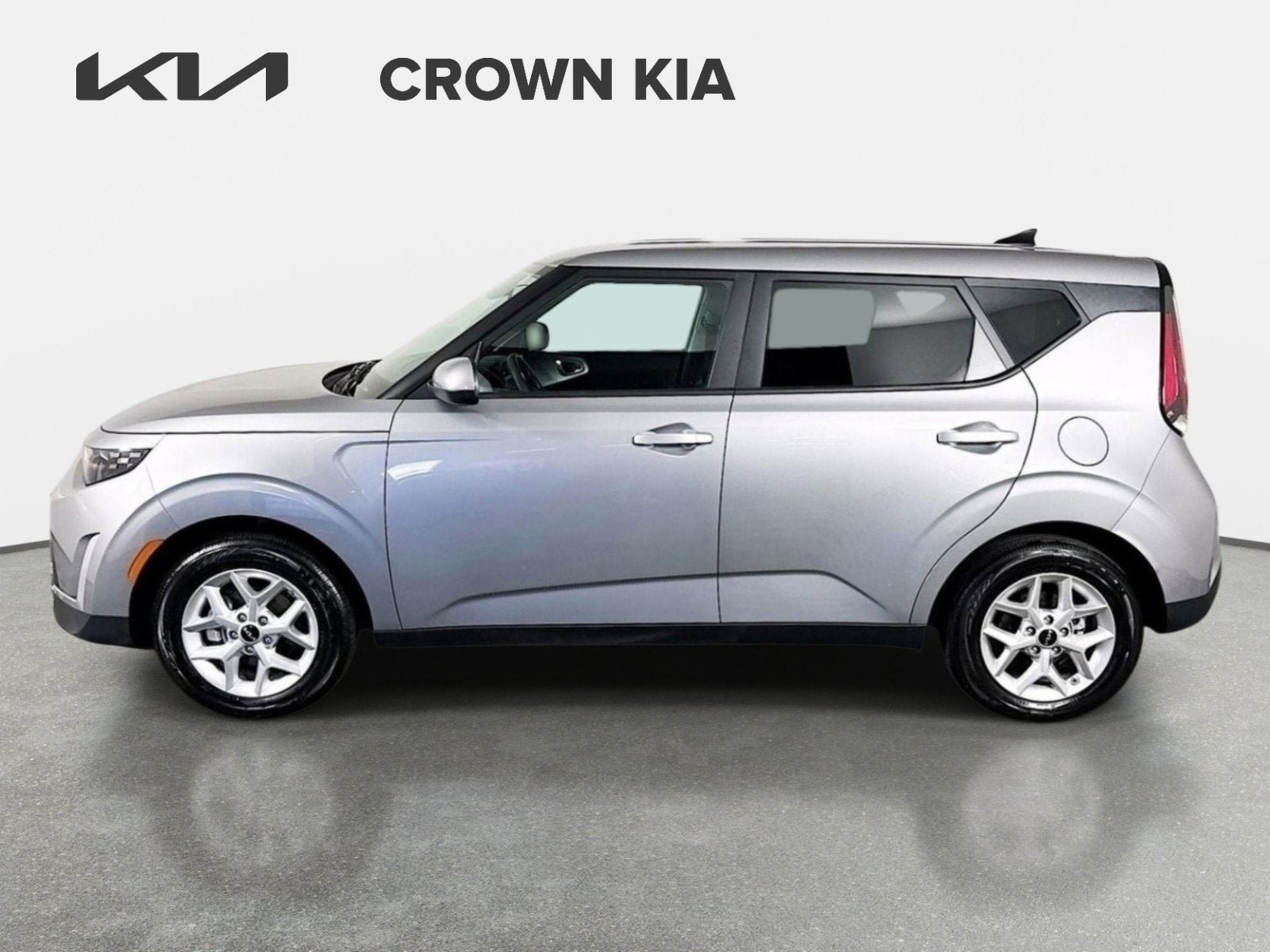 Certified 2025 Kia Soul LX w/ LX Technology Package FWD image 8