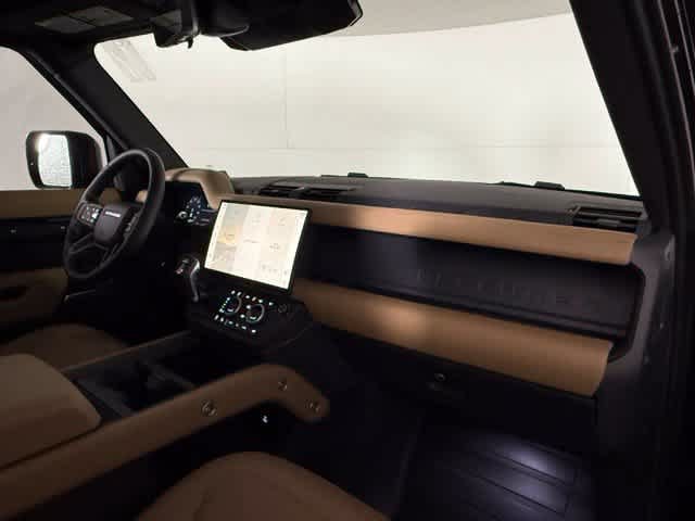 New 2026 Land Rover Defender 110 X-Dynamic SE AWD/4WD image 14