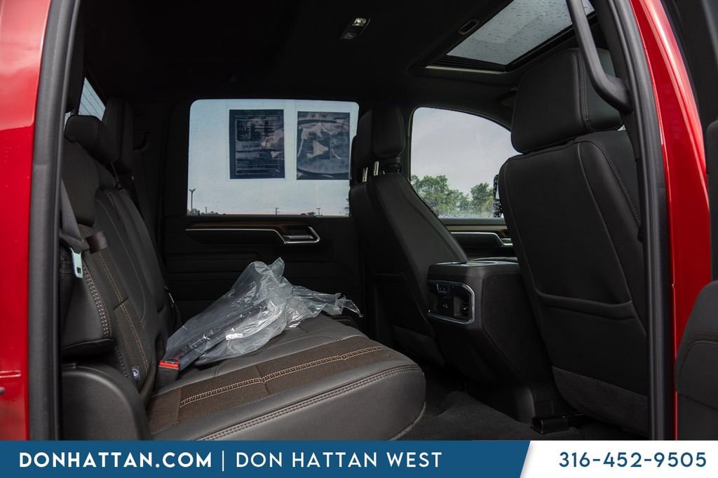 Used 2025 Chevrolet Silverado 2500 High Country w/ High Country Premium Package AWD/4WD image 30