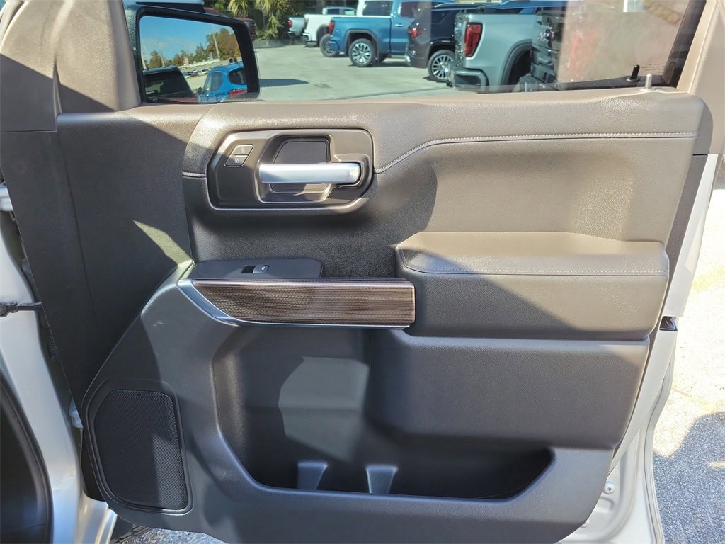 Used 2021 Chevrolet Silverado 1500 LT image 43