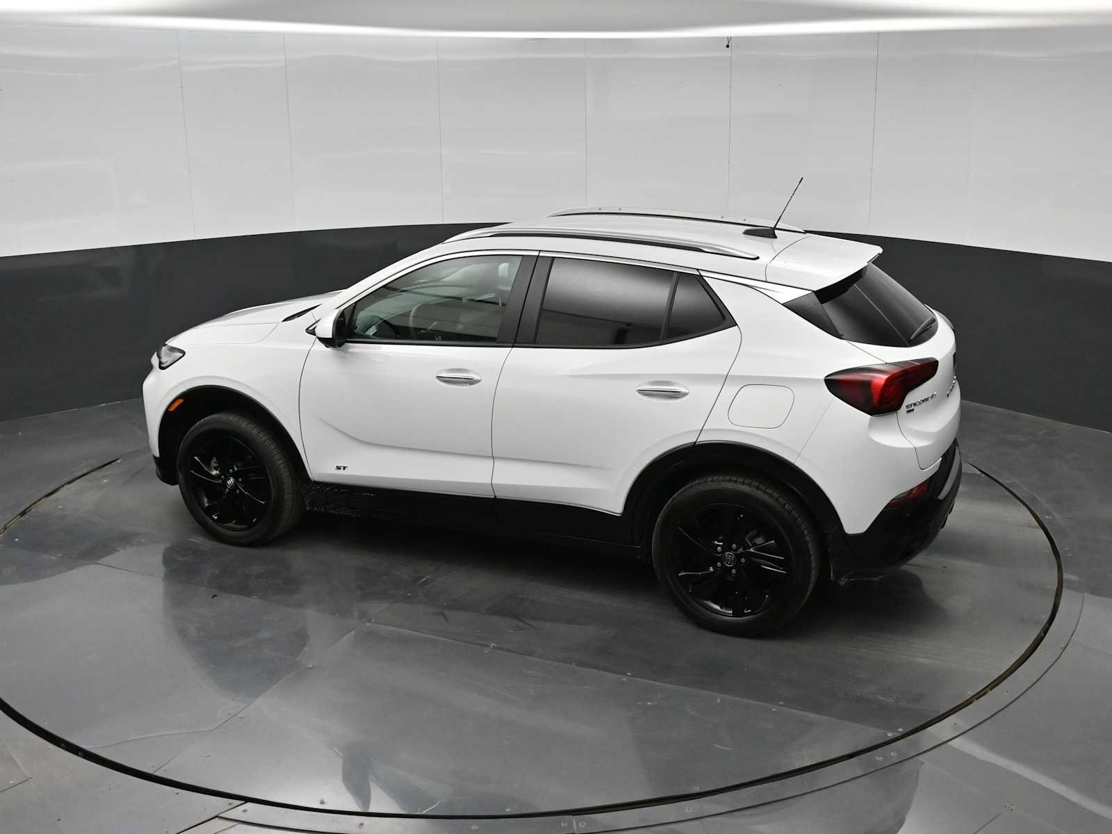 Used 2025 Buick Encore GX Sport Touring w/ Advanced Technology Package AWD/4WD image 27