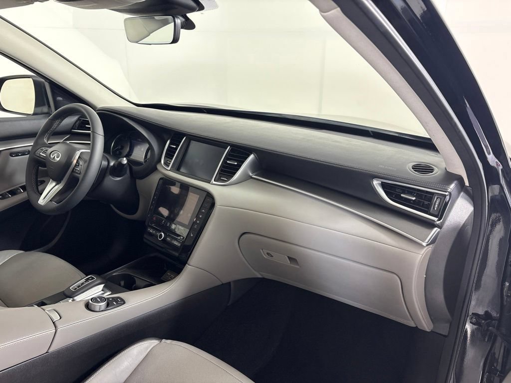 Used 2023 INFINITI QX50 Luxe FWD image 13