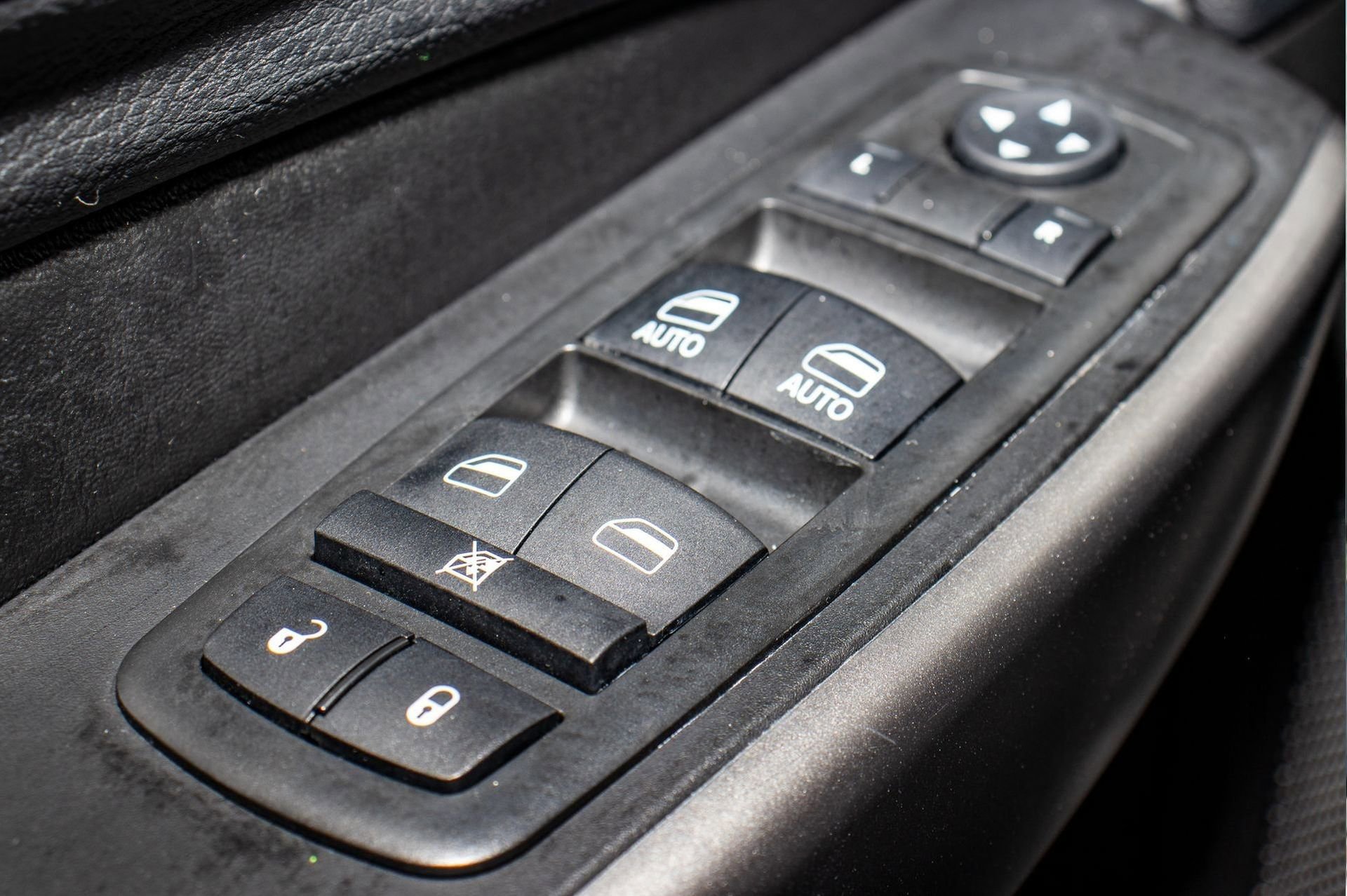 Used 2019 Jeep Cherokee High Altitude image 28