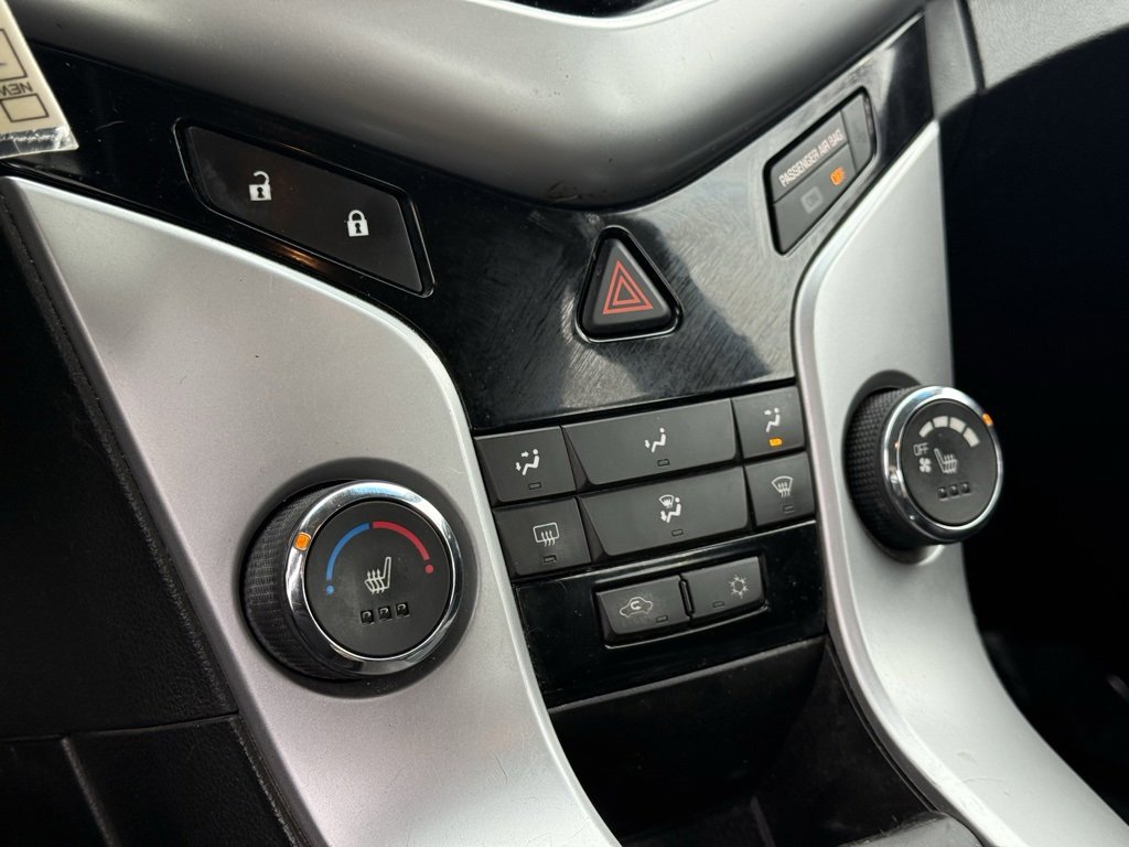 Used 2011 Chevrolet Cruze LT image 19