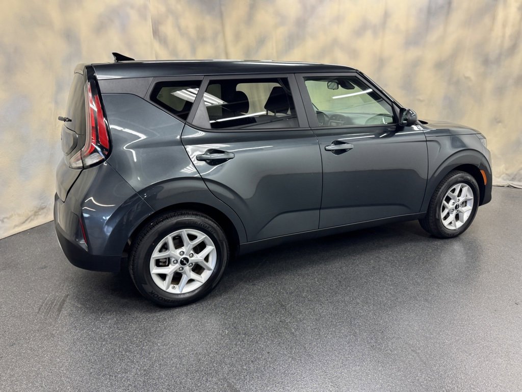Used 2025 Kia Soul LX w/ LX Technology Package image 10