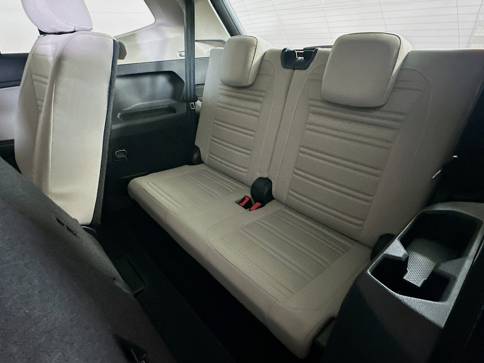 Used 2024 Volkswagen Tiguan S image 30