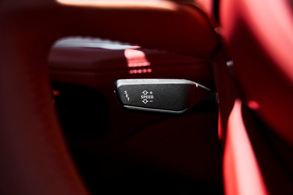 Used 2023 Bentley Bentayga AWD/4WD image 62