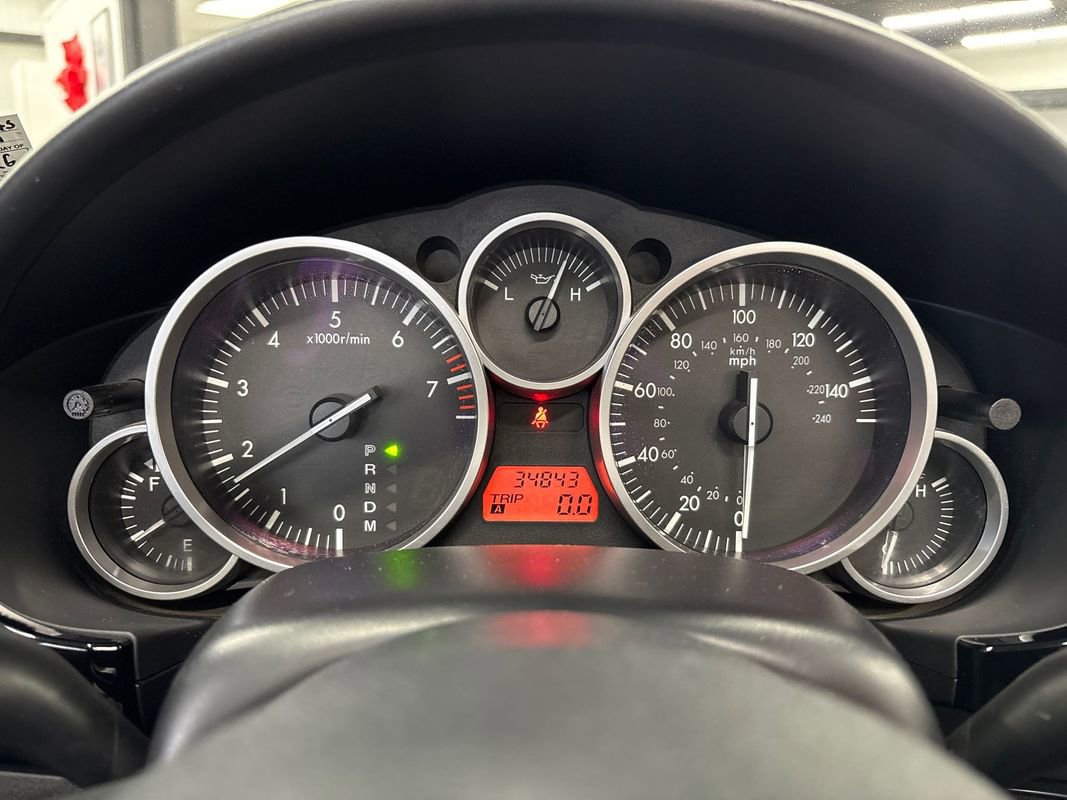 Used 2008 MAZDA MX-5 Miata Sport image 40