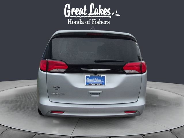 Used 2023 Chrysler Voyager LX FWD image 4