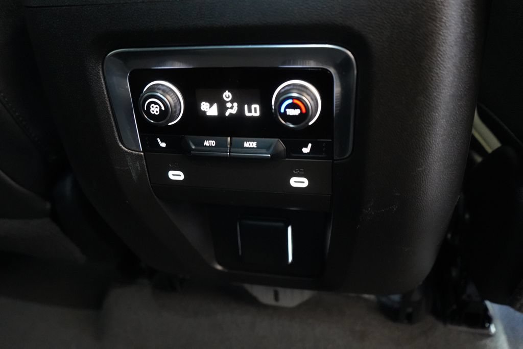 Used 2023 Chevrolet Tahoe Premier RWD image 22