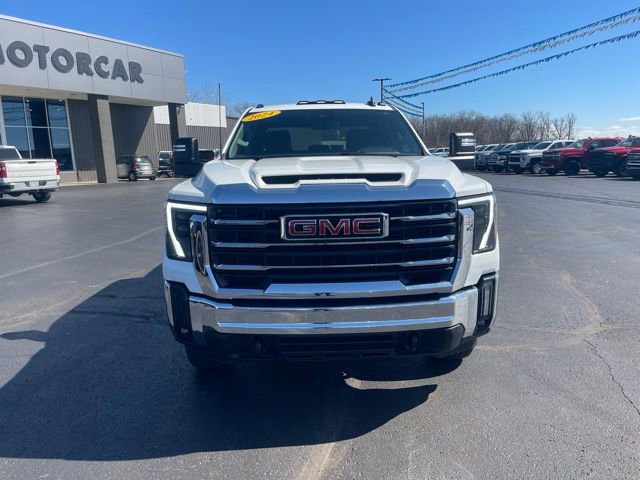 Used 2024 GMC Sierra 2500 SLE w/ SLE Convenience Package image 9