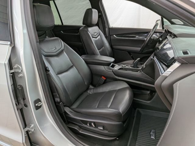 Used 2020 Cadillac XT6 Premium Luxury image 24