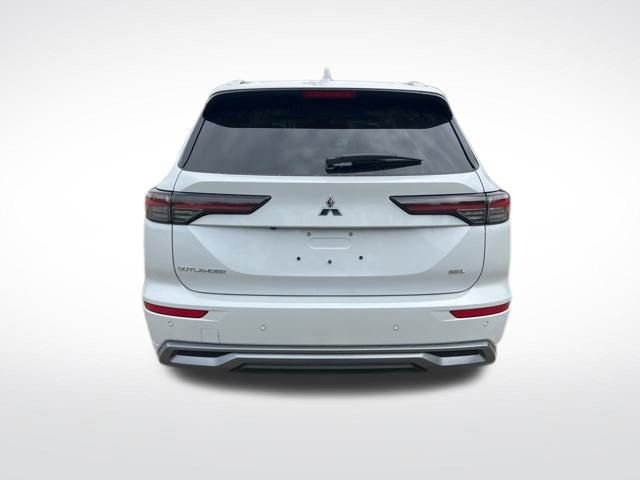 Used 2025 Mitsubishi Outlander SEL image 6