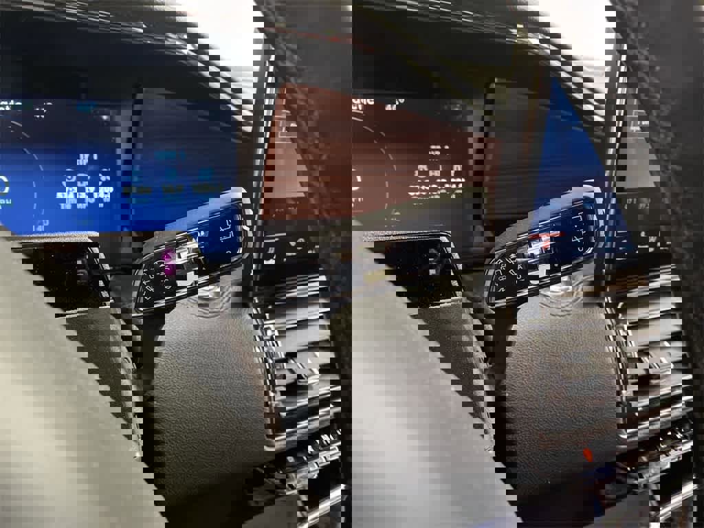 Used 2024 Lincoln Navigator L Premiere image 22