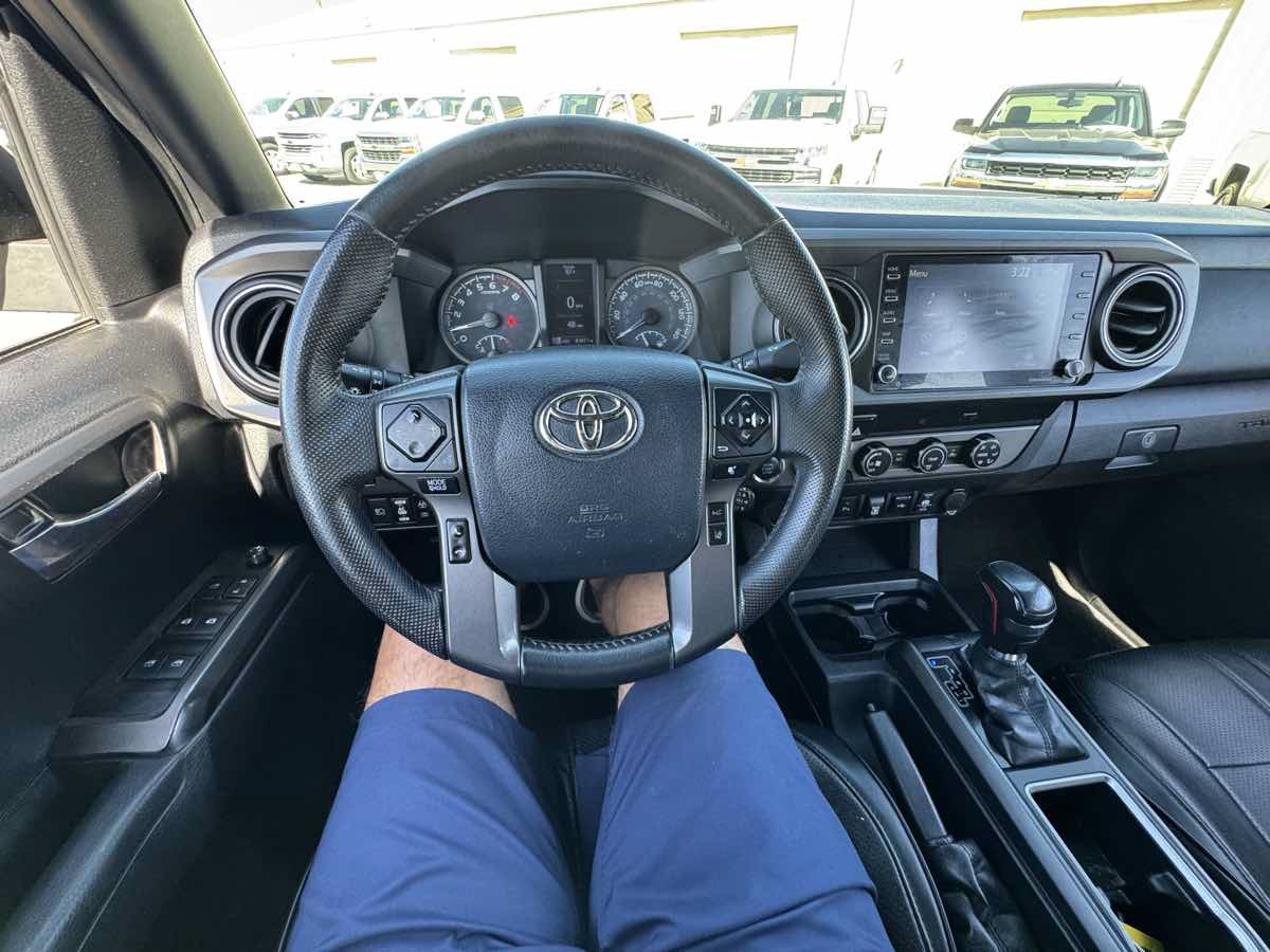 Used 2020 Toyota Tacoma TRD Off-Road w/ Technology Package AWD/4WD image 38