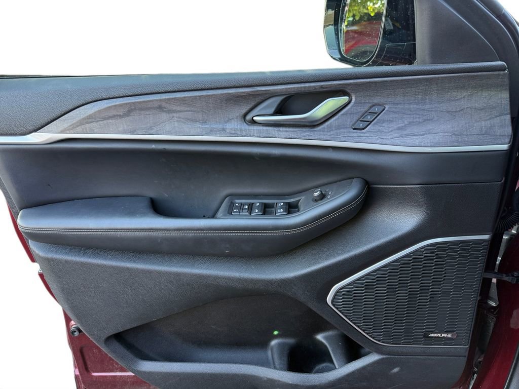 Used 2022 Jeep Grand Cherokee Limited 4xe w/ Luxury Tech Group II image 19