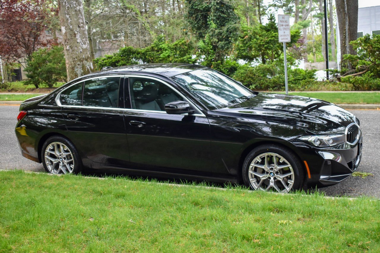Used 2025 BMW 330i xDrive Sedan AWD/4WD image 11