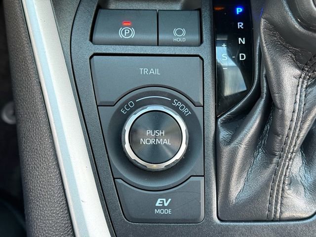 Certified 2025 Toyota RAV4 XLE image 19