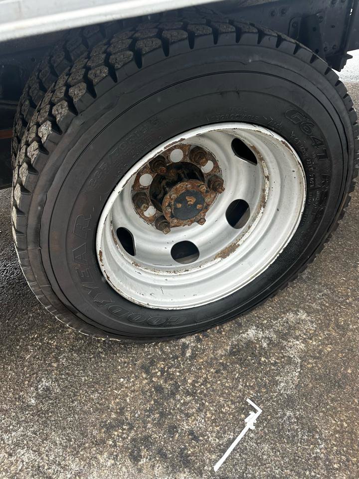 Used 2019 Isuzu NPR image 2