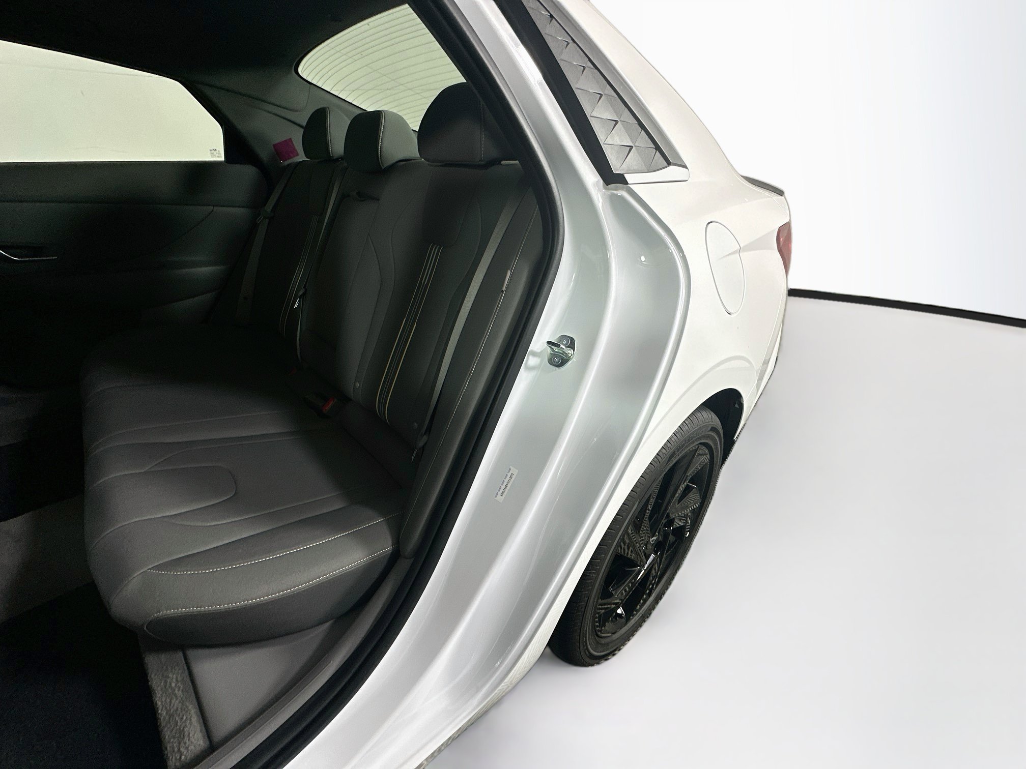 Used 2026 Hyundai Elantra SEL Sport Premium FWD image 26
