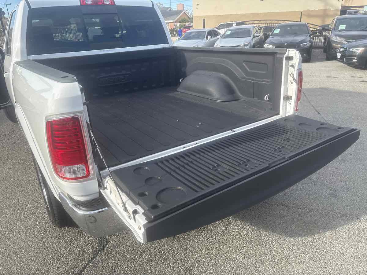 Used 2017 RAM 1500 Laramie w/ Convenience Group image 30