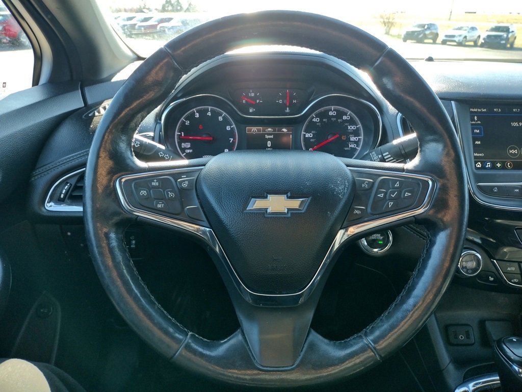 Used 2019 Chevrolet Cruze Premier image 6