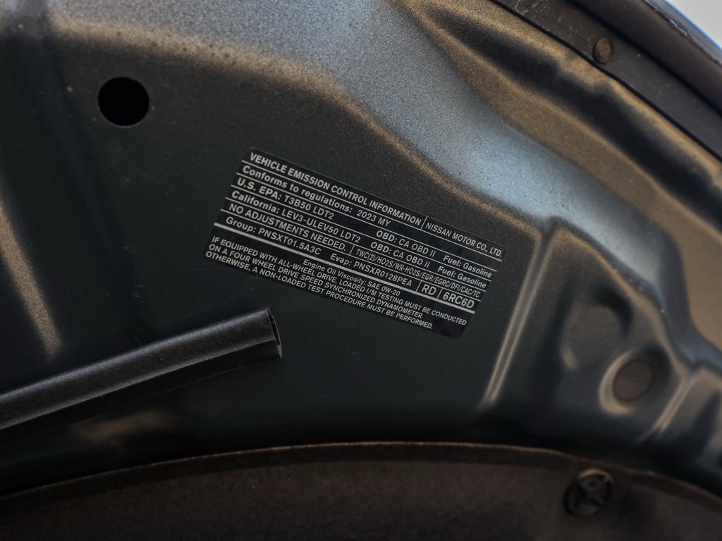 Used 2023 Nissan Rogue SV image 32