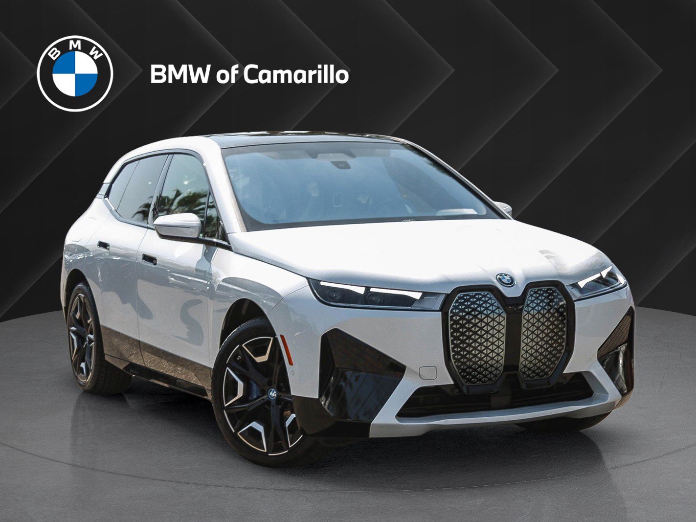 Used 2024 BMW iX xDrive50 w/ Sport Package AWD/4WD image 1