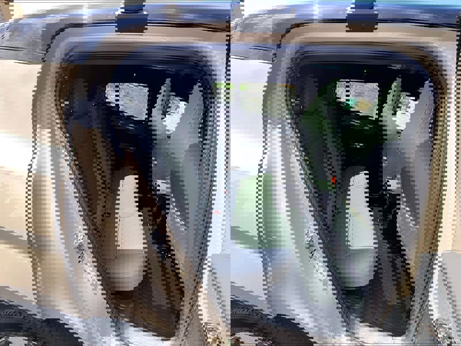 New 2026 Volvo EX30 Plus w/ Protection Package Premier AWD/4WD image 27