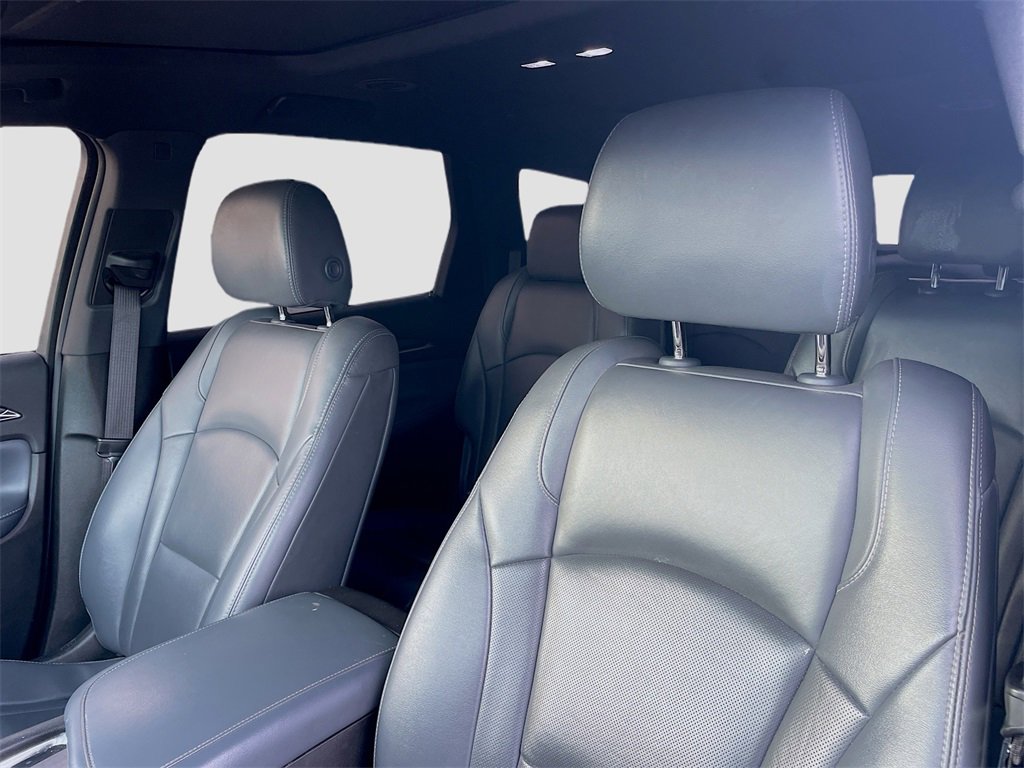 Used 2023 Buick Enclave Essence w/ Experience Buick Package image 13