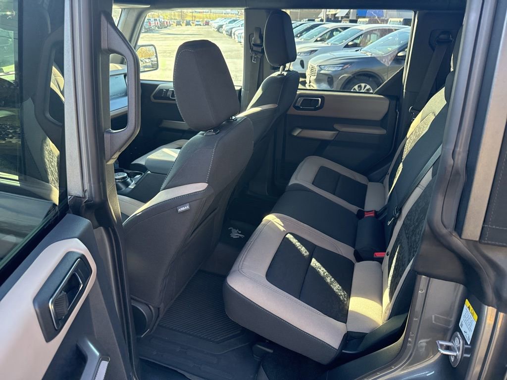 Used 2023 Ford Bronco Wildtrak image 13