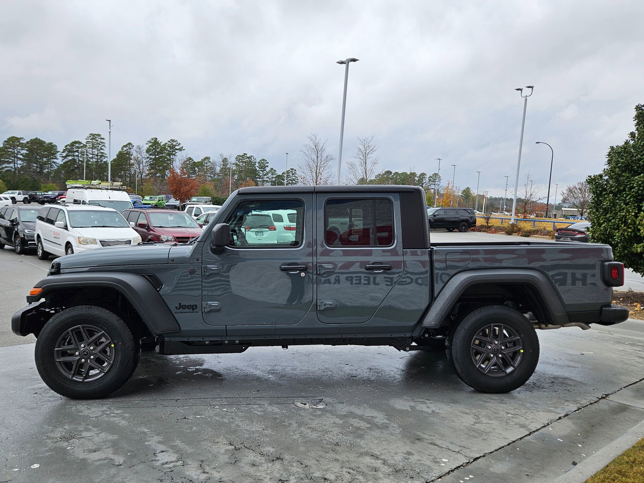 New 2026 Jeep Gladiator Sport image 4
